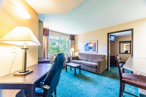 Chandler 1 bd 1 ba immaculate grounds perfect location with heated pool downstairs NO PETS ALLOWED - image 10