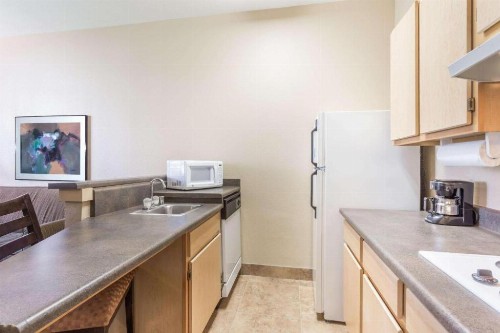 Chandler 1 bd 1 ba immaculate grounds perfect location with heated pool downstairs NO PETS ALLOWED - image 6