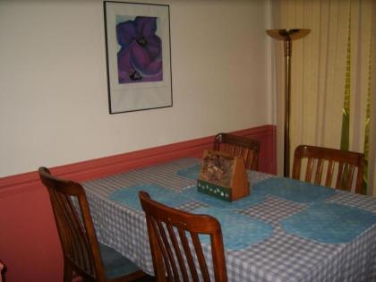 Chapel Hill InnTown - image 3