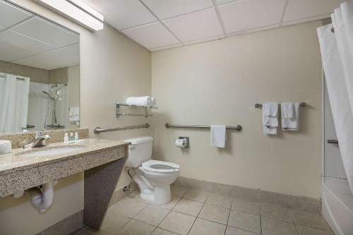 West Ashley Suites - image 24