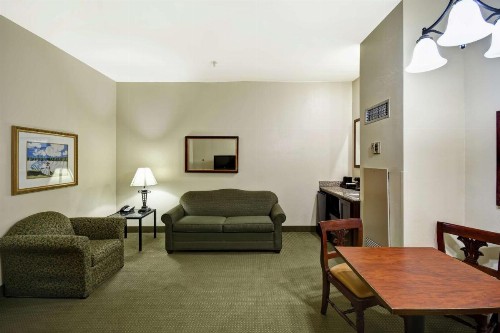 Embassy Suites Charleston - Historic District - image 26