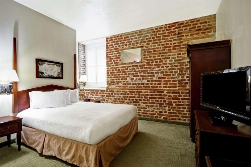 Embassy Suites Charleston - Historic District - image 30