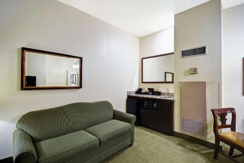 Embassy Suites Charleston - Historic District - image 31