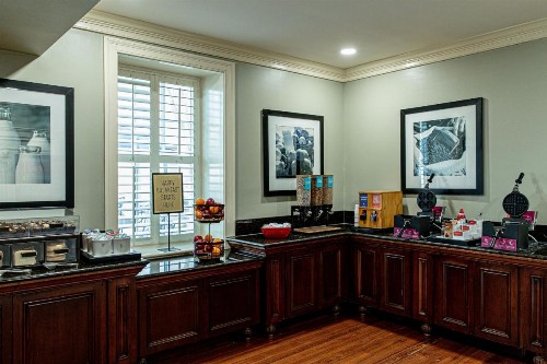 Hampton Inn Charleston-Historic District - image 14