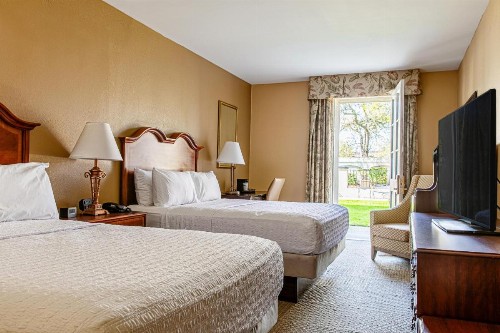 Hampton Inn Charleston-Historic District - image 18