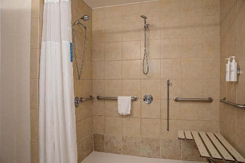 Hampton Inn Charleston-Historic District - image 19