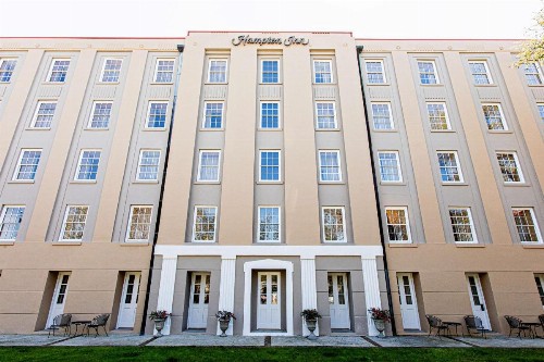 Hampton Inn Charleston-Historic District - image 42