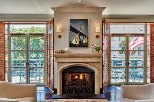 Harbourview Inn - image 1
