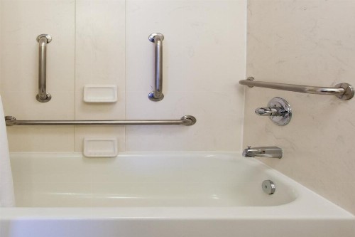 Holiday Inn Charleston-Riverview an IHG Hotel - image 17