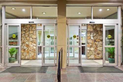 Holiday Inn Charleston-Riverview an IHG Hotel - image 6
