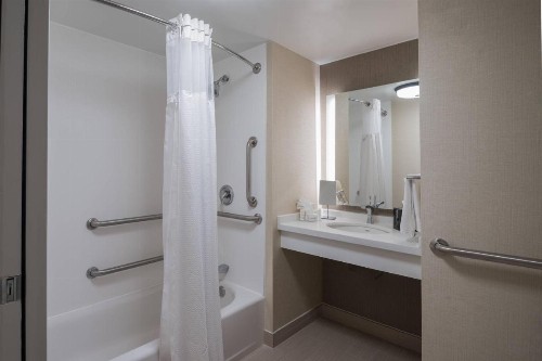 Courtyard by Marriott Charleston Historic District - image 30