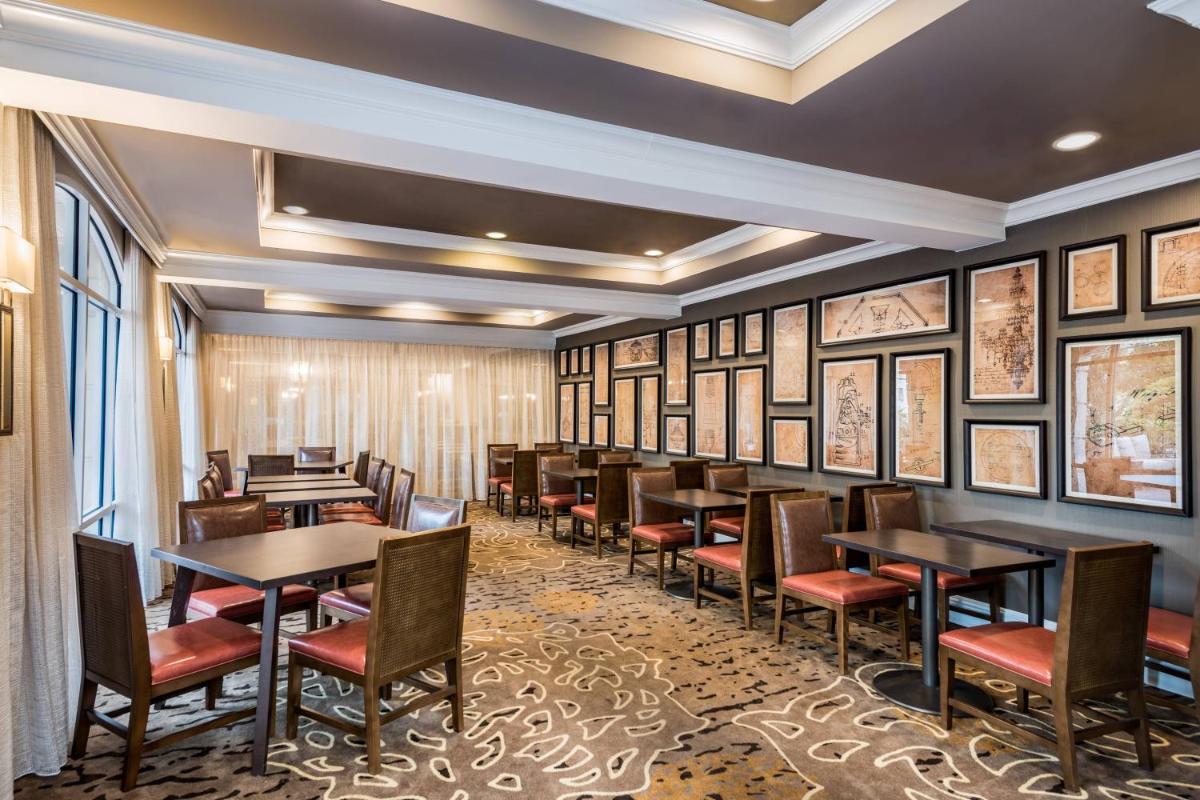 Courtyard by Marriott Charleston Historic District - image 4