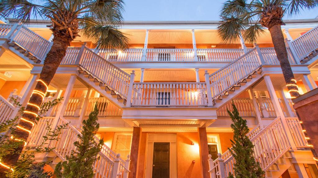 Elliott House Inn - image 5