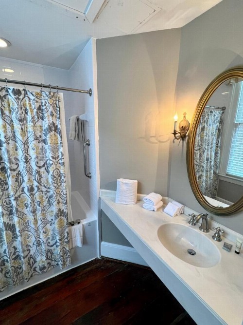 Barksdale House Inn - image 22