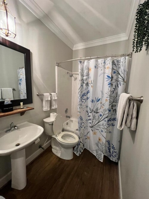 Barksdale House Inn - image 34