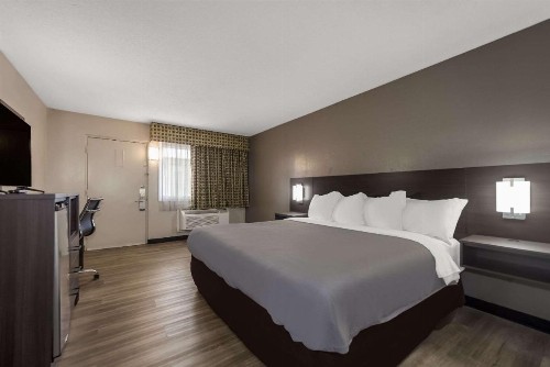 Quality Inn Charleston Gateway - image 14