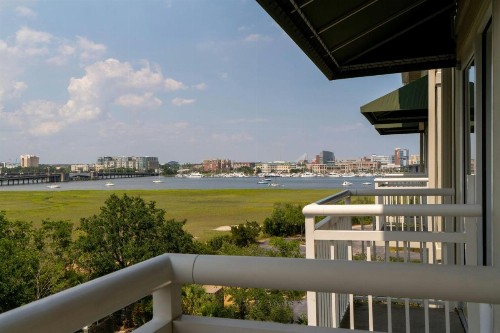 SpringHill Suites by Marriott Charleston Downtown/Riverview - image 19