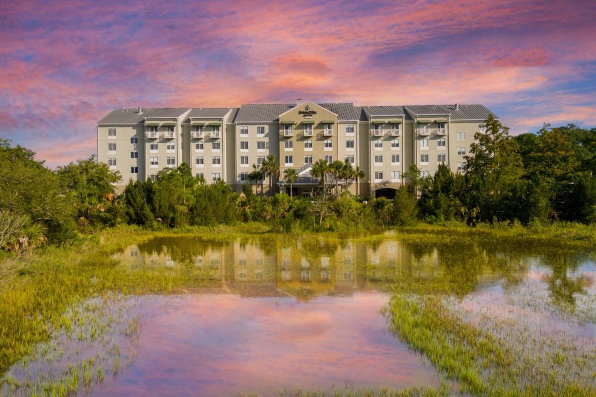 SpringHill Suites by Marriott Charleston Downtown/Riverview - image 3
