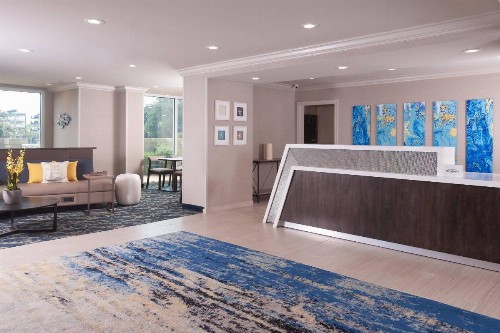 SpringHill Suites by Marriott Charleston Downtown/Riverview - image 4
