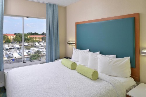 SpringHill Suites by Marriott Charleston Downtown/Riverview - image 42