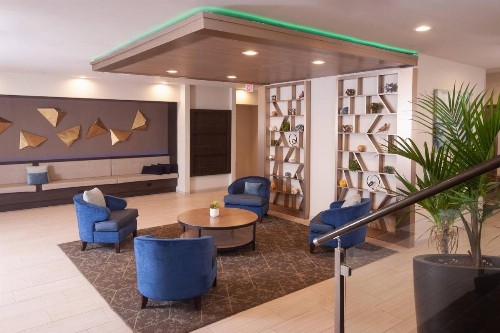 SpringHill Suites by Marriott Charleston Downtown/Riverview - image 5