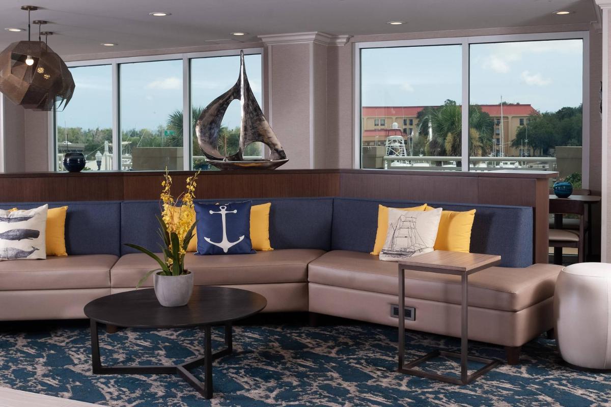 SpringHill Suites by Marriott Charleston Downtown/Riverview - image 7