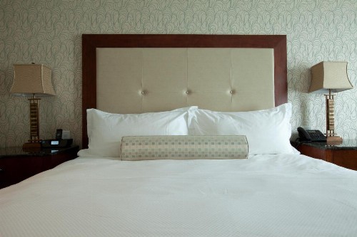Town & Country Inn and Suites - image 10