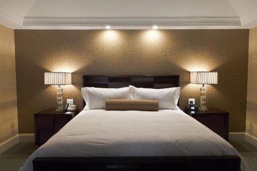 Town & Country Inn and Suites - image 3