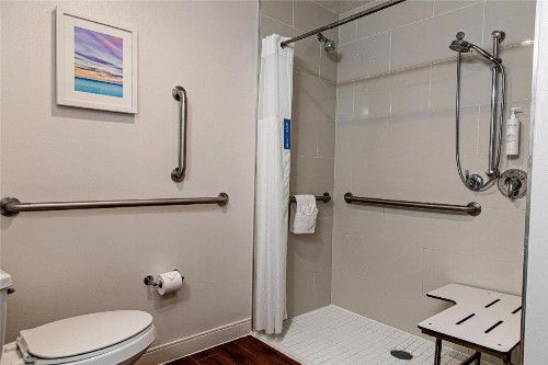 Hampton Inn Charleston-Daniel Island - image 13