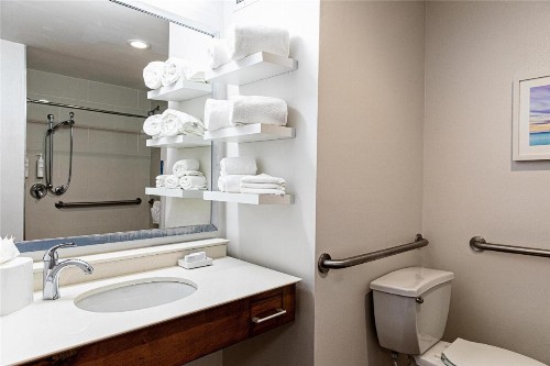 Hampton Inn Charleston-Daniel Island - image 2