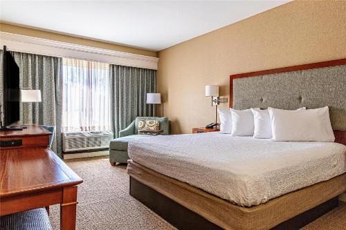 Hampton Inn Charleston-Daniel Island - image 4