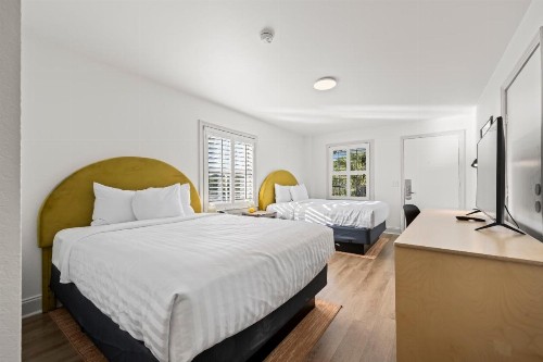 Creekside Lands Inn - image 18