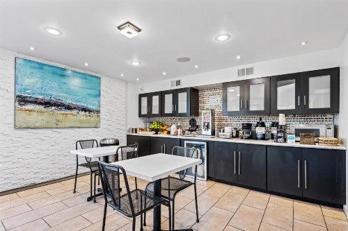 Creekside Lands Inn - image 21