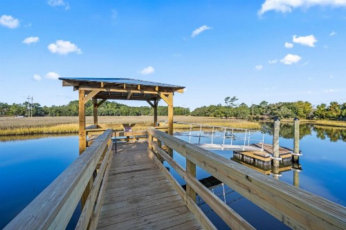 Creekside Lands Inn - image 24