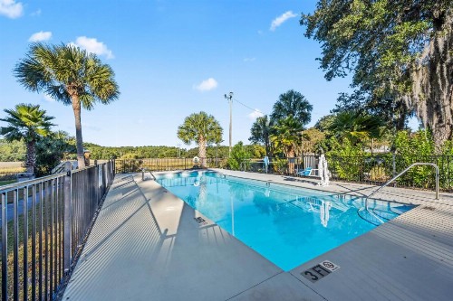Creekside Lands Inn - image 3