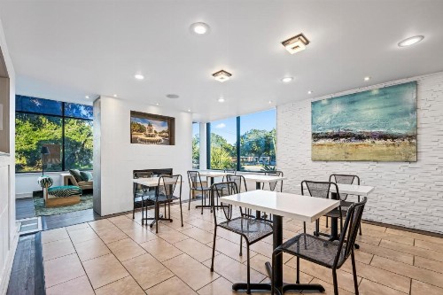 Creekside Lands Inn - image 37