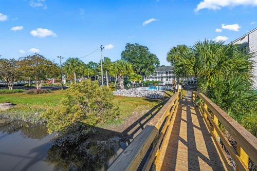 Creekside Lands Inn - image 6