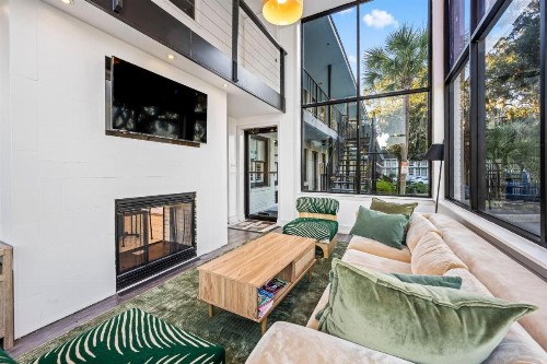 Creekside Lands Inn - image 7