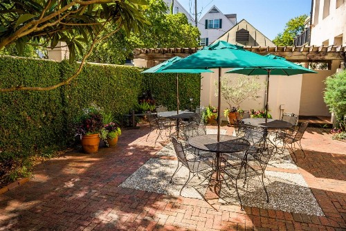 Kings Courtyard Inn - image 28