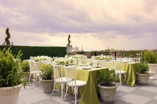 Market Pavilion Hotel - image 13
