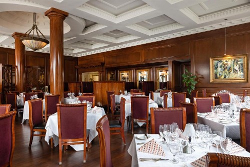 Market Pavilion Hotel - image 7