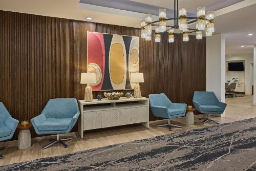 Holiday Inn Express Charleston Downtown - Medical Area an IHG Hotel - image 2