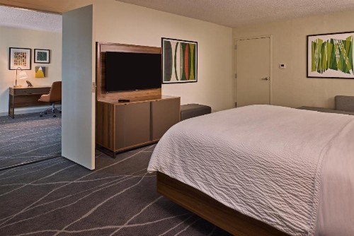 Holiday Inn Express Charleston Downtown - Medical Area an IHG Hotel - image 21
