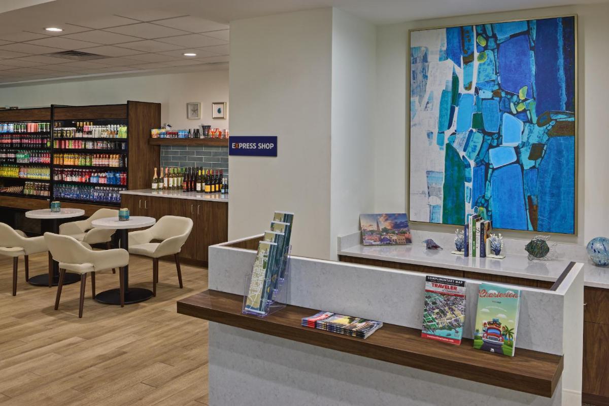 Holiday Inn Express Charleston Downtown - Medical Area an IHG Hotel - image 3
