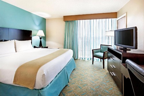 Holiday Inn Express Charleston Downtown - Medical Area an IHG Hotel - image 46