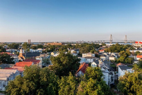 Holiday Inn Charleston Historic Downtown an IHG Hotel - image 7