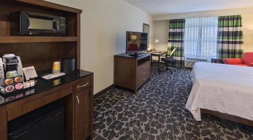 Hilton Garden Inn Charleston Waterfront/Downtown - image 32