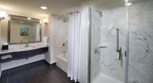 Hilton Garden Inn Charleston Waterfront/Downtown - image 35
