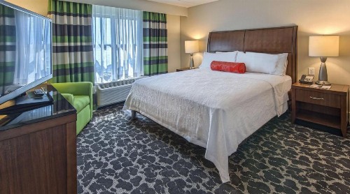 Hilton Garden Inn Charleston Waterfront/Downtown - image 49