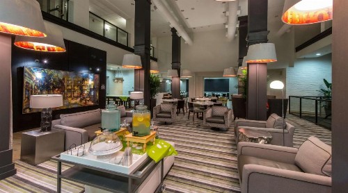 Hilton Garden Inn Charleston Waterfront/Downtown - image 7